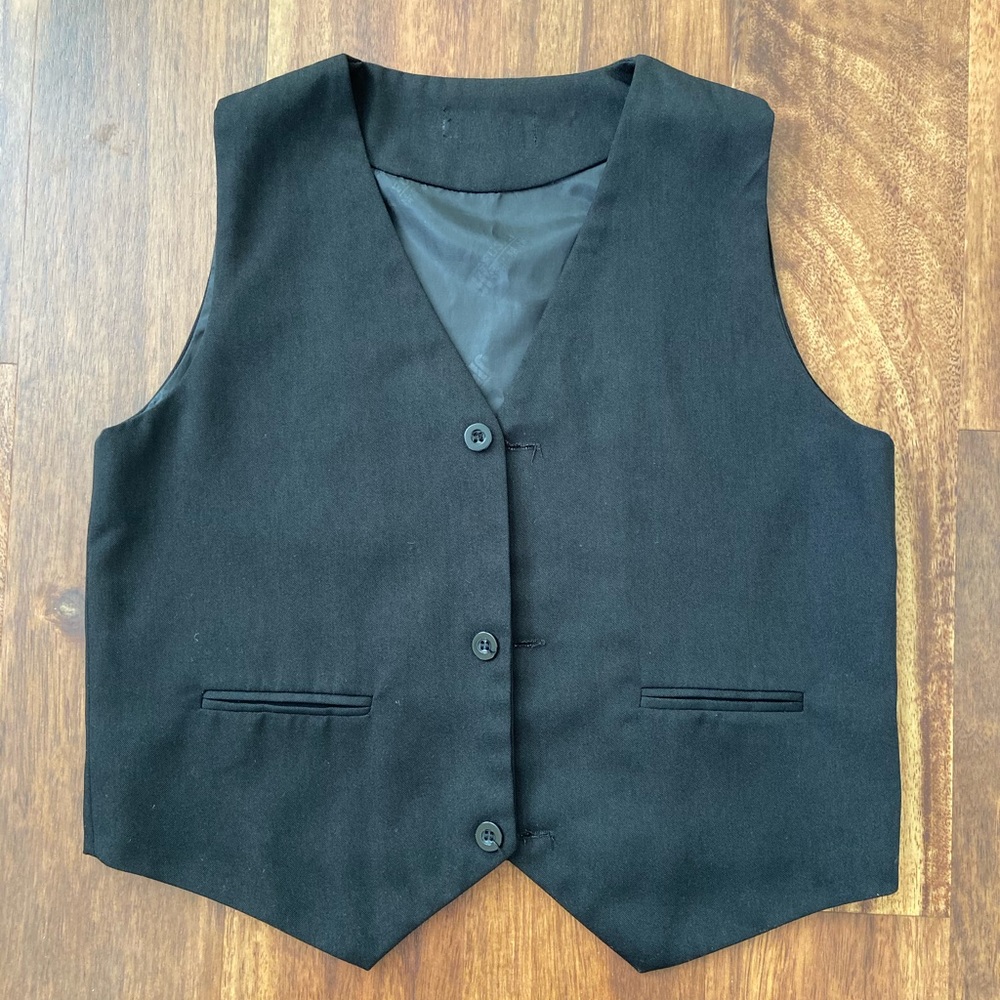NWOT Boy’s Adjustable Black Vest